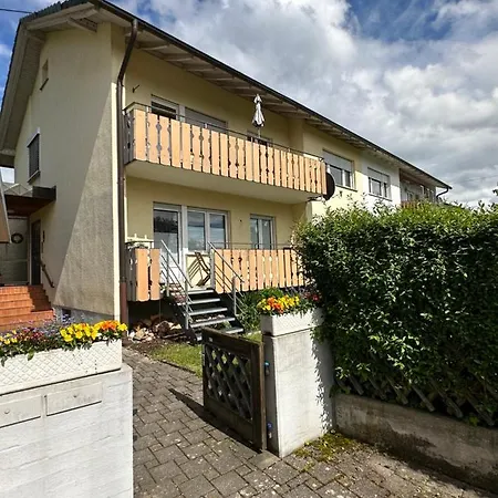 Ferienappartment Mit Homeoffice, 2 Schlafzimmer Mit Einzelbetten דירה *