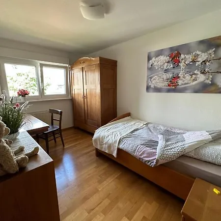 Ferienappartment Mit Homeoffice, 2 Schlafzimmer Mit Einzelbetten דירה *